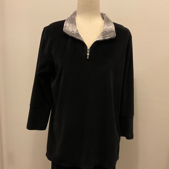 Capacity Petites Pullover Top - Picture 1 of 3